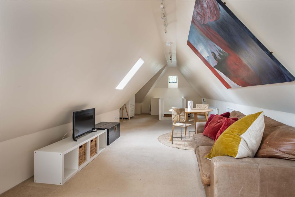 Additional image 53 of 6 bed detached house for saleLinchmere Ridge, Haslemere, Surrey GU27