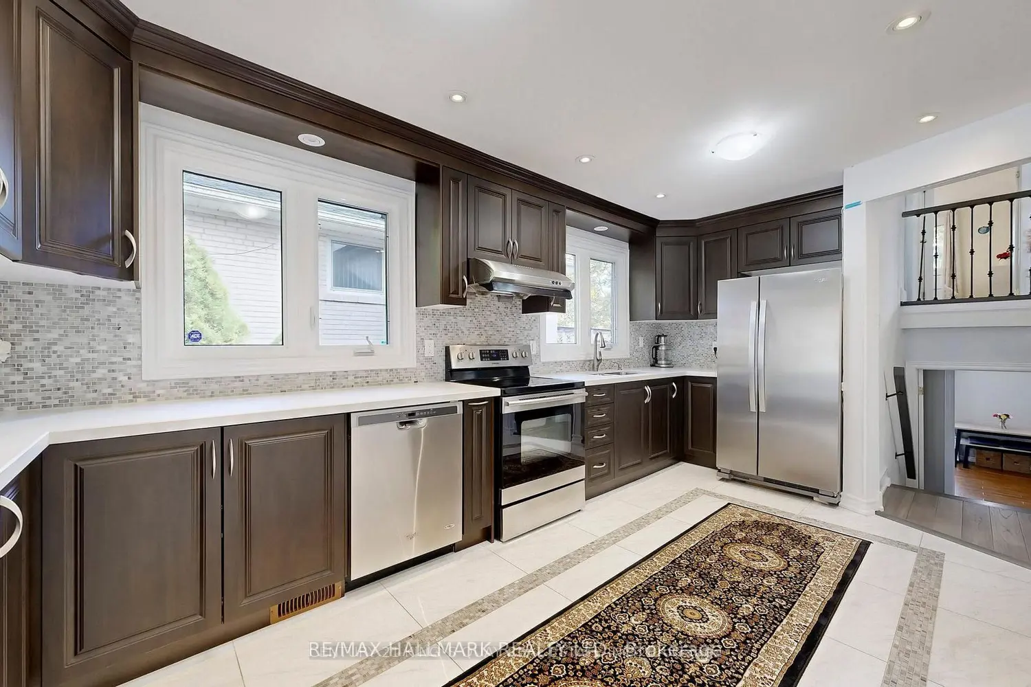 55 Lesgay Crescent photo 3