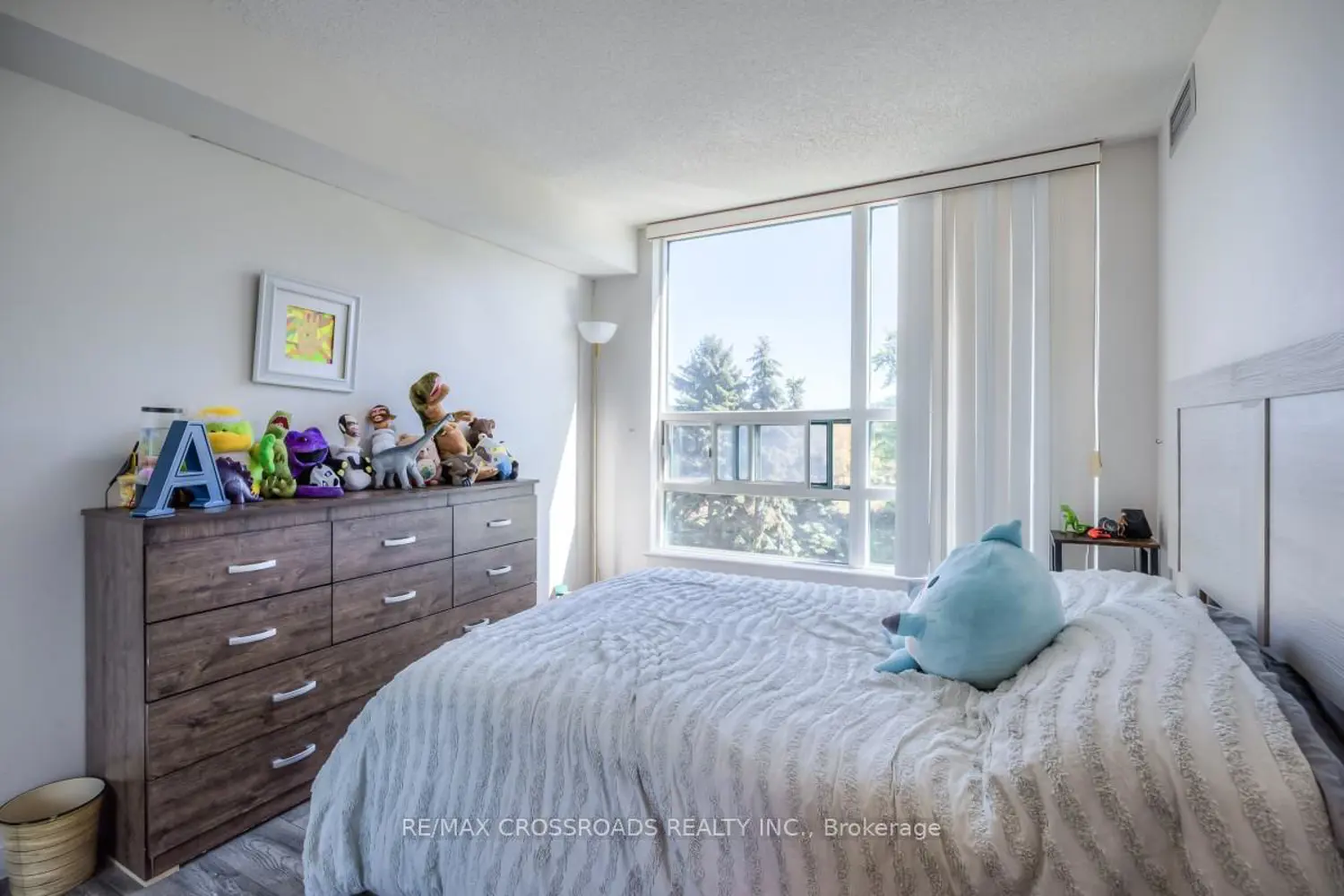 Additional image 13 of 7825 Bayview Avenue 304