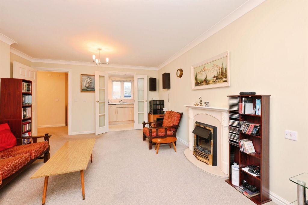 Additional image 5 of 2 bed flat for saleBrocket Road, Hoddesdon EN11