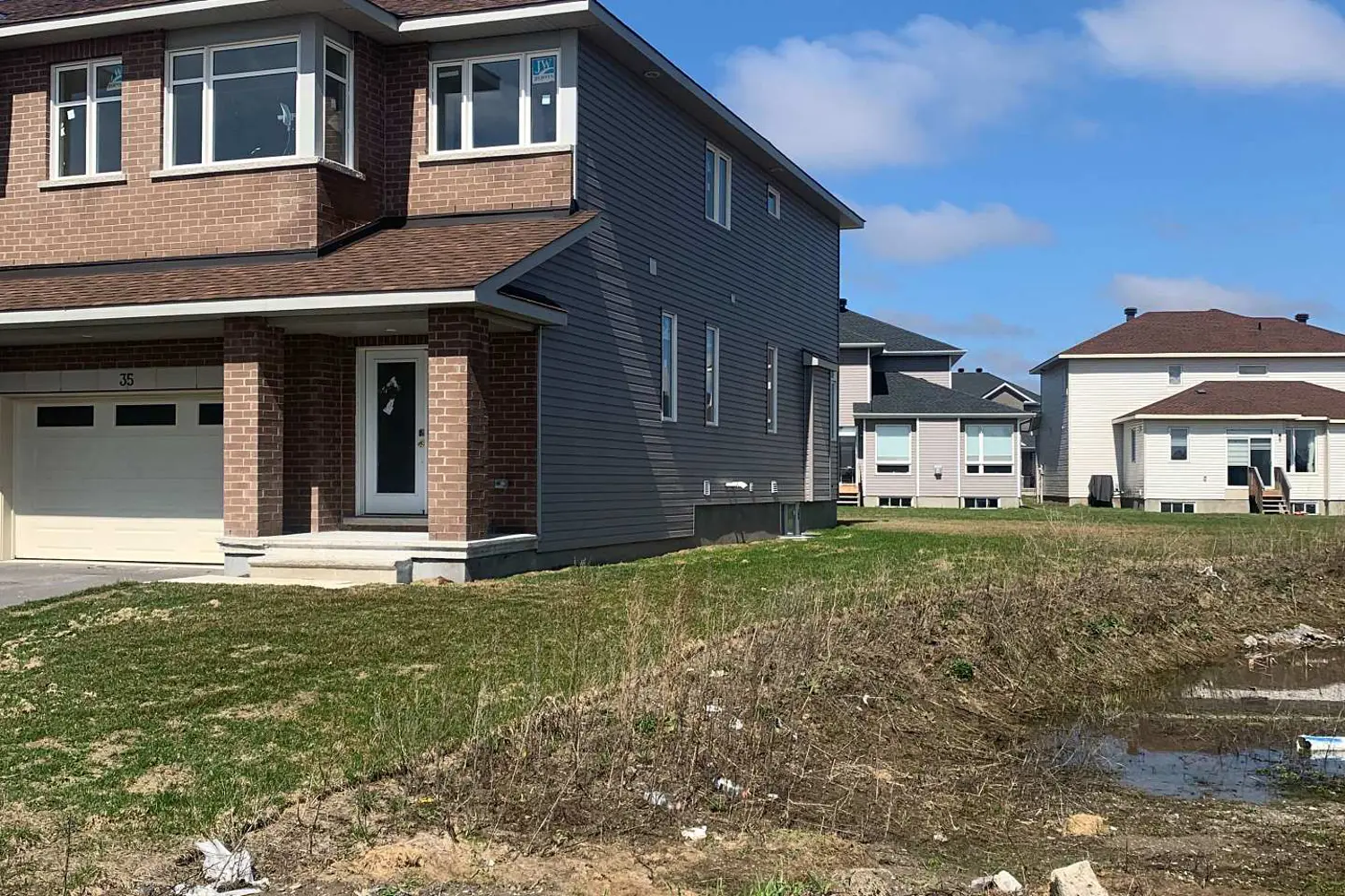 35 Wylie Way photo 2