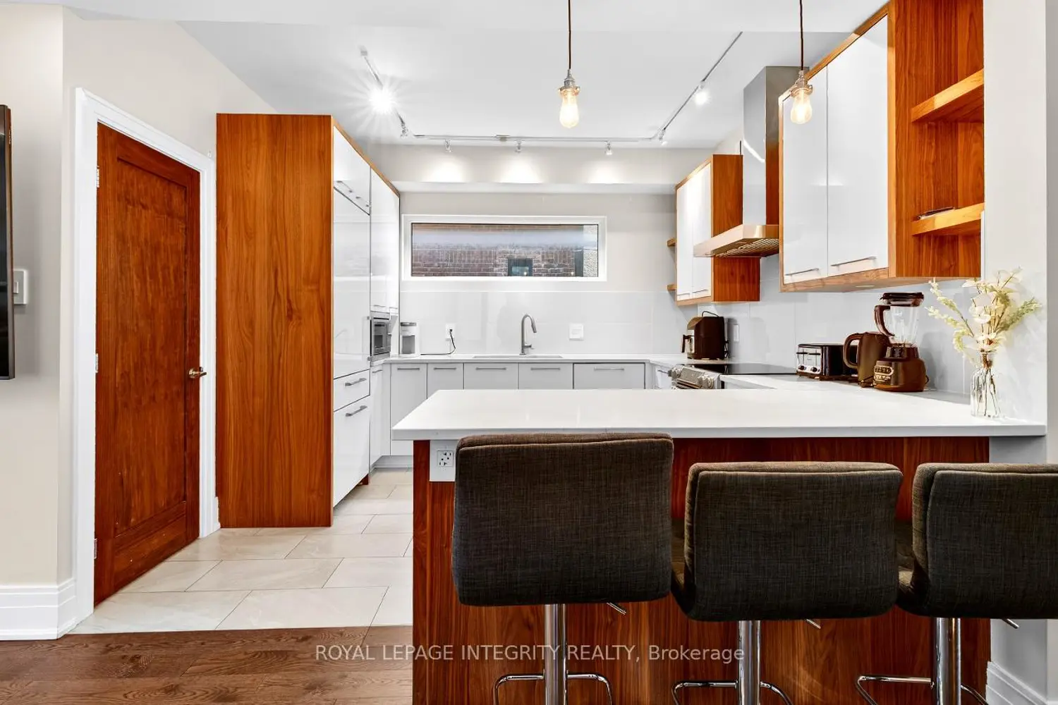 73 Renfrew Avenue photo 3