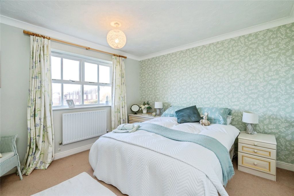 Additional image 10 of 5 bed detached house for saleSpinnaker Grange, Hayling Island, Hampshire PO11