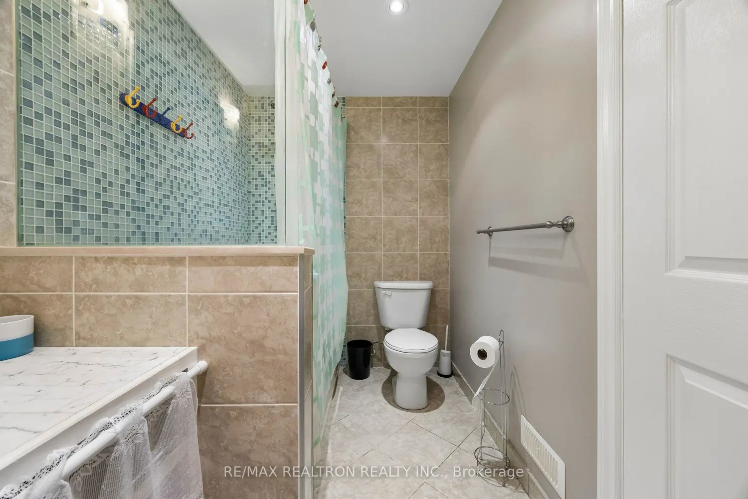 Additional image 13 of 198 Swan Park Road