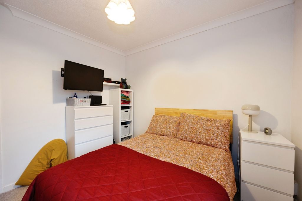 Additional image 13 of 2 bed flat for saleSouthwood Road, Hayling Island, Hampshire PO11