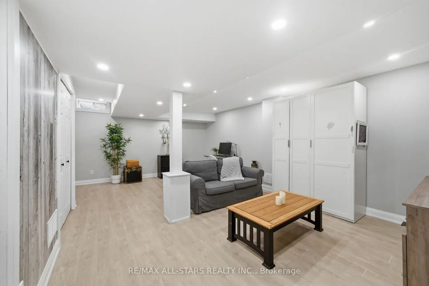 16 Wheler Court photo 5
