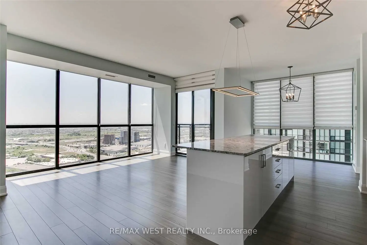2900 Highway 7 3203 photo 3