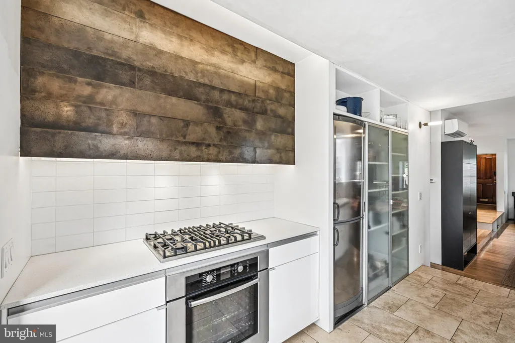 Additional image 10 of 1719 Christian Street, Philadelphia, PA 19146