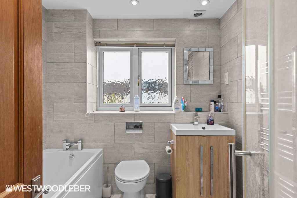 Additional image 20 of 4 bed detached house for saleDerby Road, Hoddesdon EN11