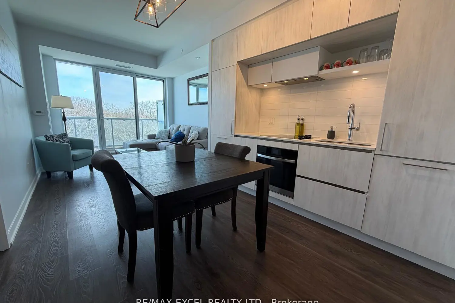 6 David Eyer Road 407 photo 2