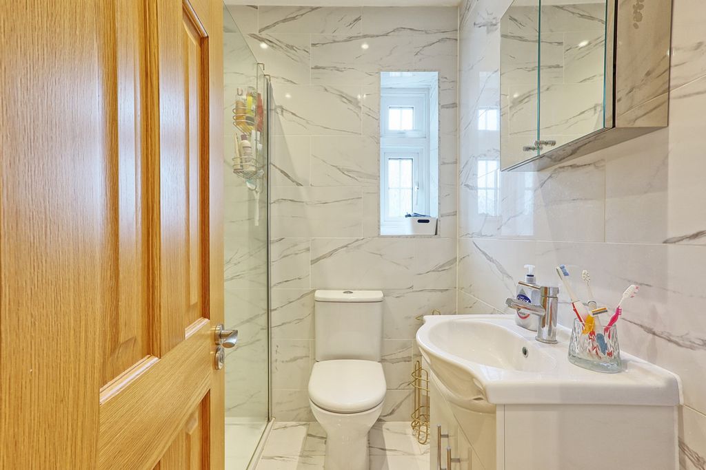Additional image 33 of 6 bed detached house for saleErnest Road, Emerson Park RM11