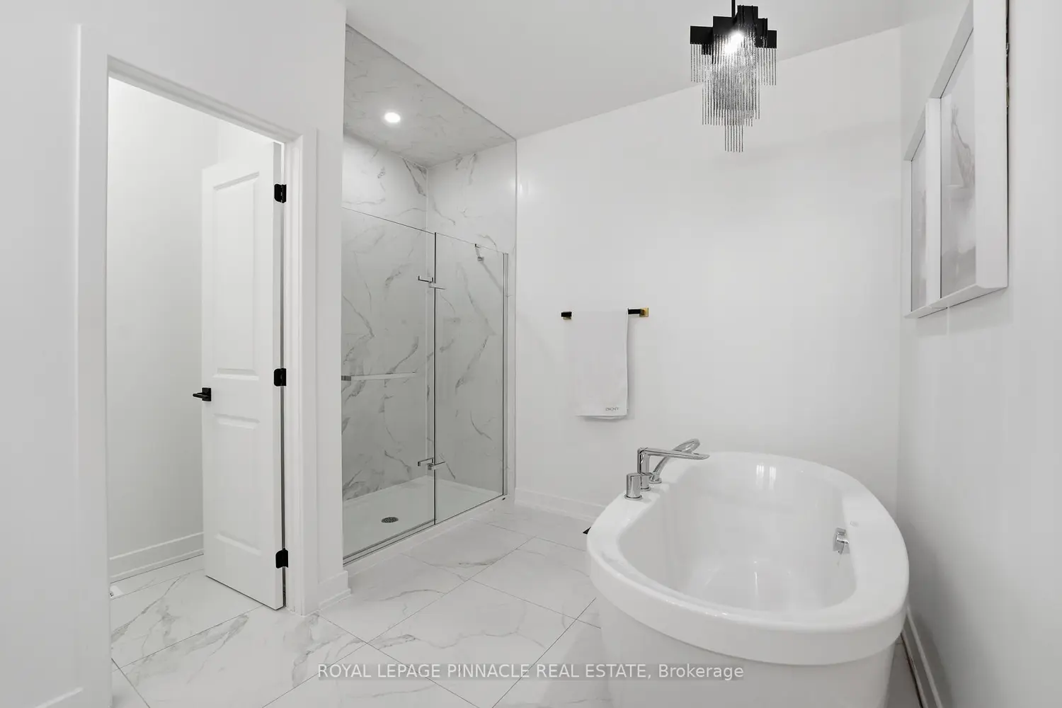 Additional image 12 of 921 Beckton Heights