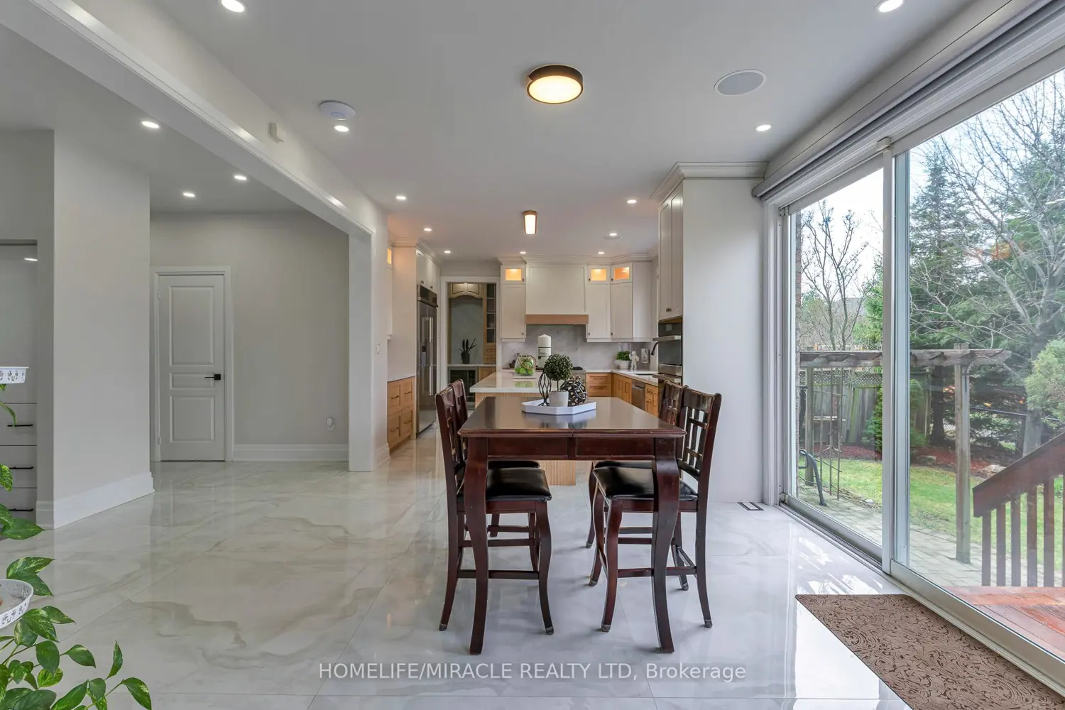 Additional image 11 of 2299 Glazebrook Circle