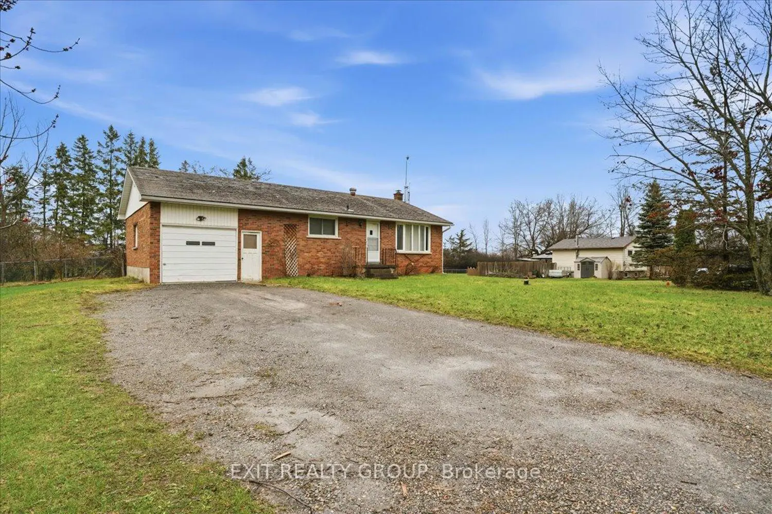 518 Aikins Road photo 2
