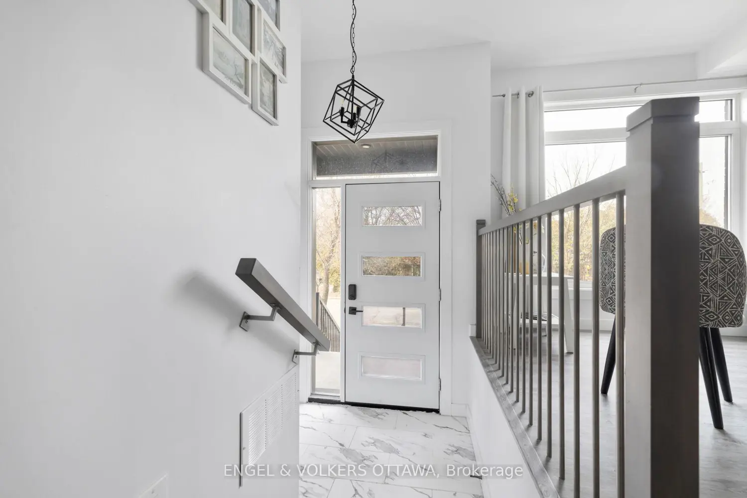 151 Longpré Street photo 5