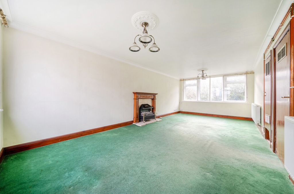 Additional image 2 of 2 bed flat for saleJuniper Square, Havant, Hampshire PO9