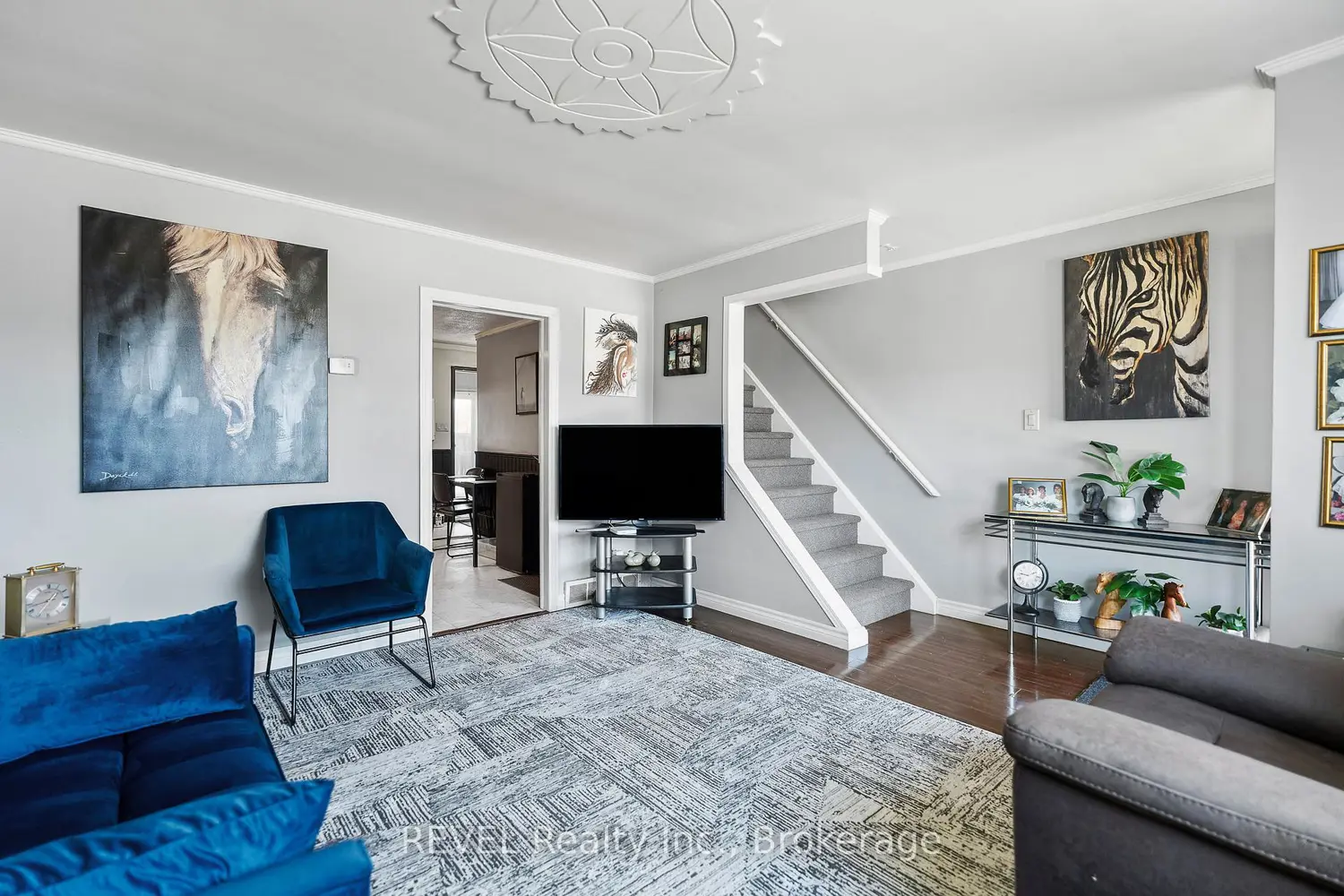 137 Wellington Street photo 3