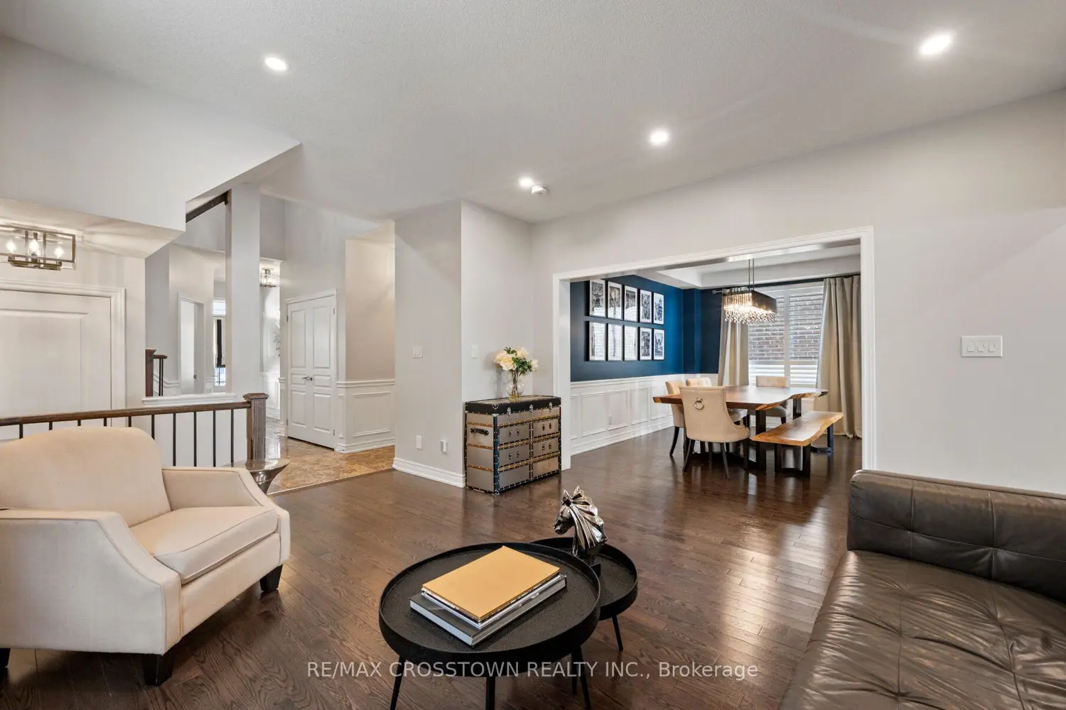 46 Pierce Place photo 2