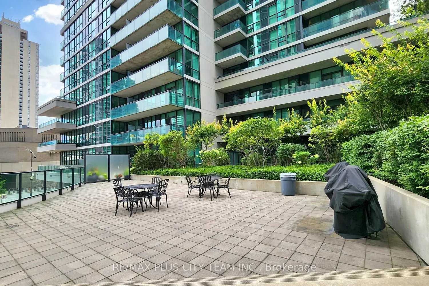 Additional image 19 of 33 Bay Street 2902