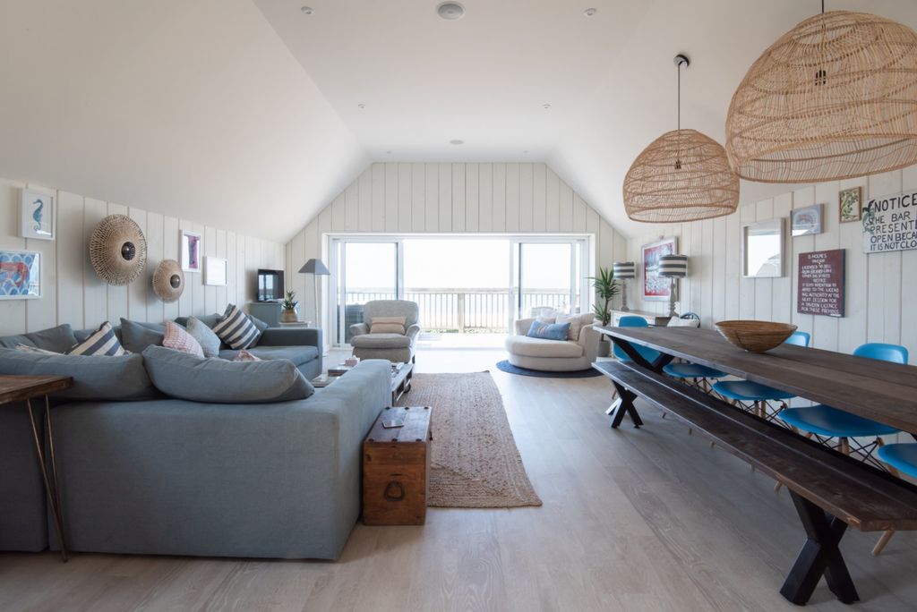 Additional image 4 of 5 bed detached house for saleSouthwood Road, Hayling Island, Hampshire PO11