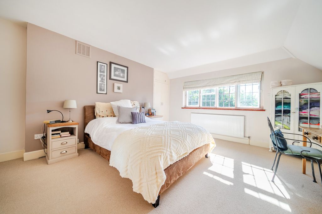 Additional image 14 of 5 bed detached house for saleTilford Road, Hindhead GU26