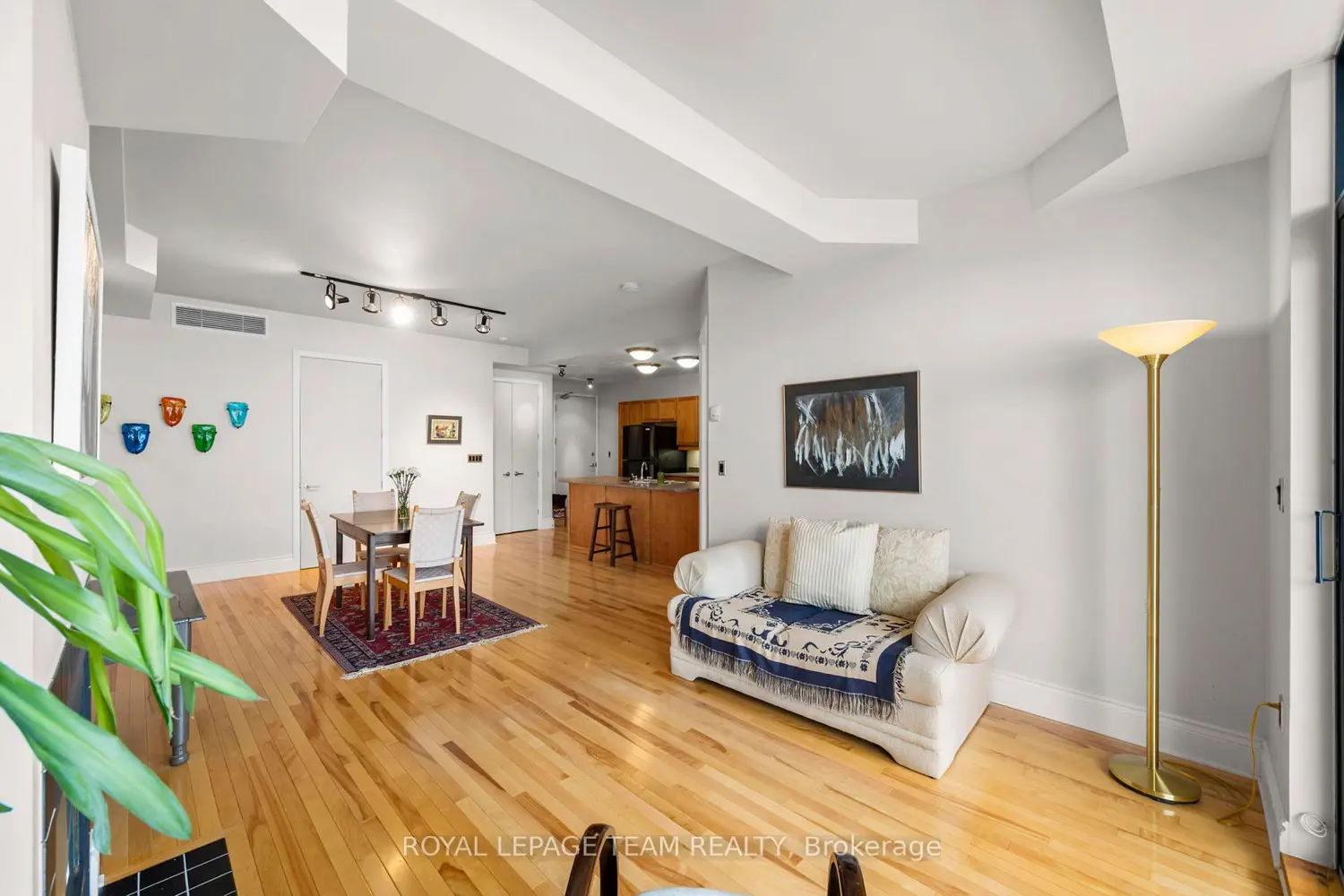 Additional image 11 of 260 Besserer Street 202