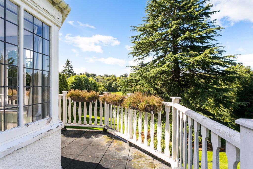 Additional image 18 of 8 bed detached house for saleHarpsden Bottom, Harpsden, Henley-On-Thames, Oxfordshire RG9