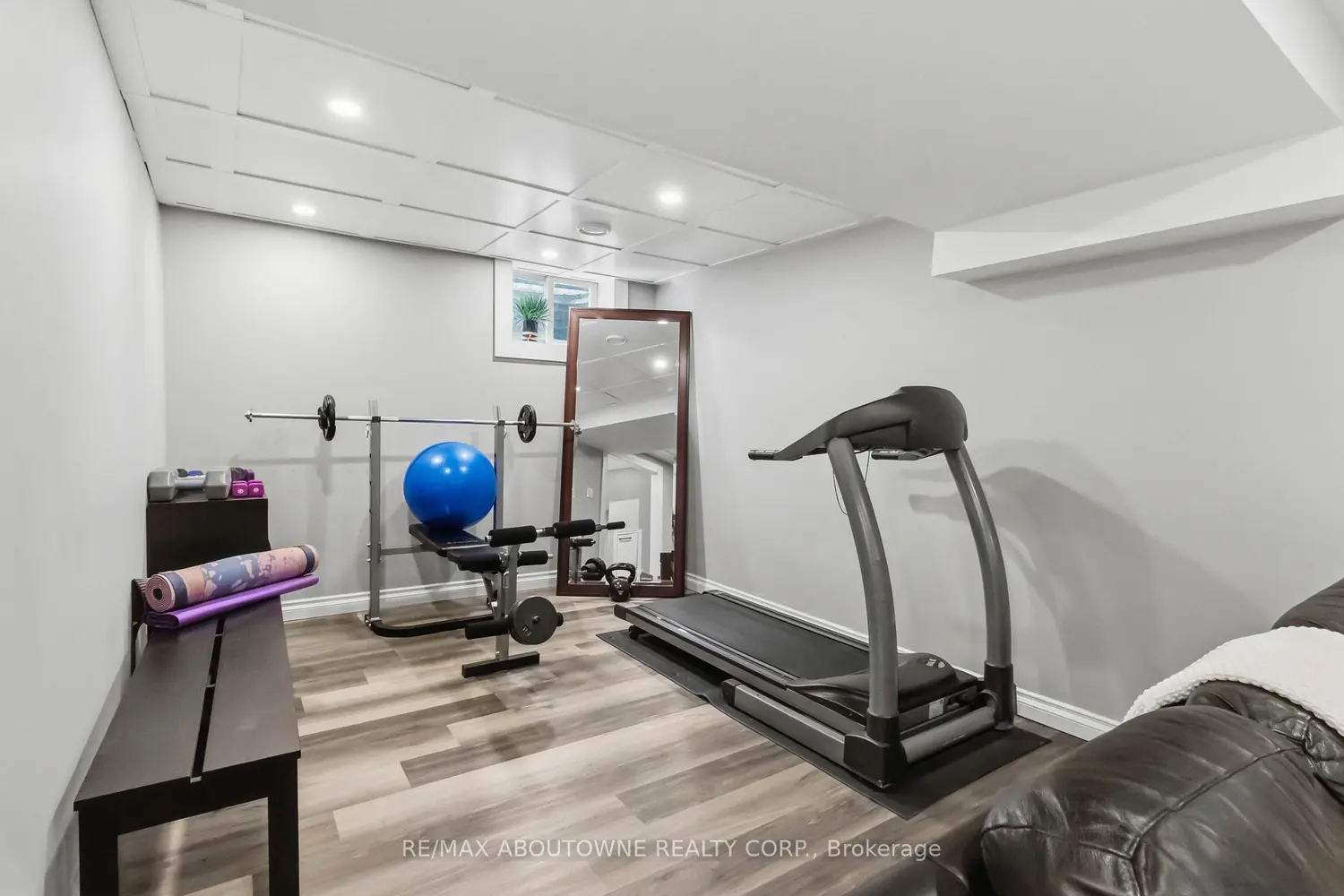 Additional image 16 of 2485 Woburn Crescent