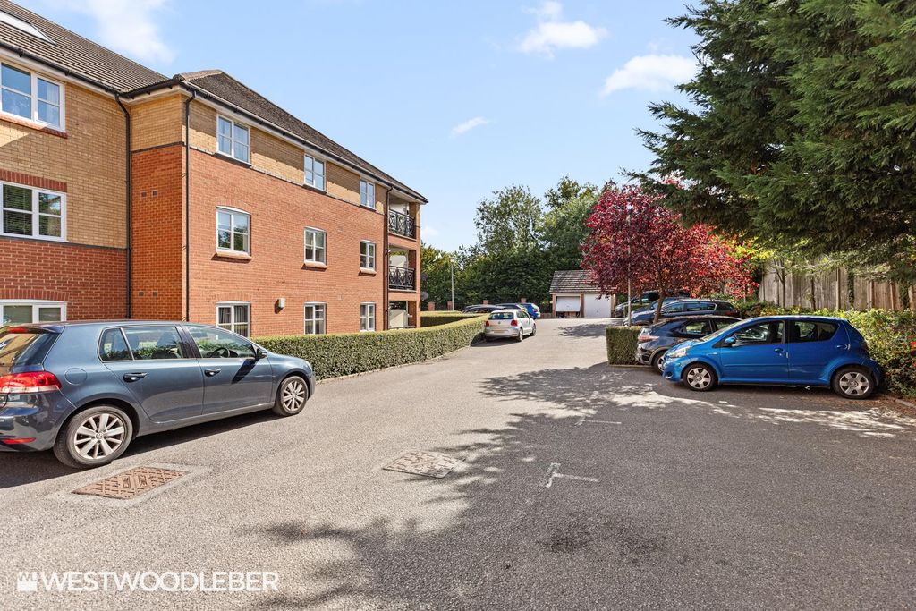Additional image 25 of 3 bed flat for salePlomer Avenue, Hoddesdon EN11