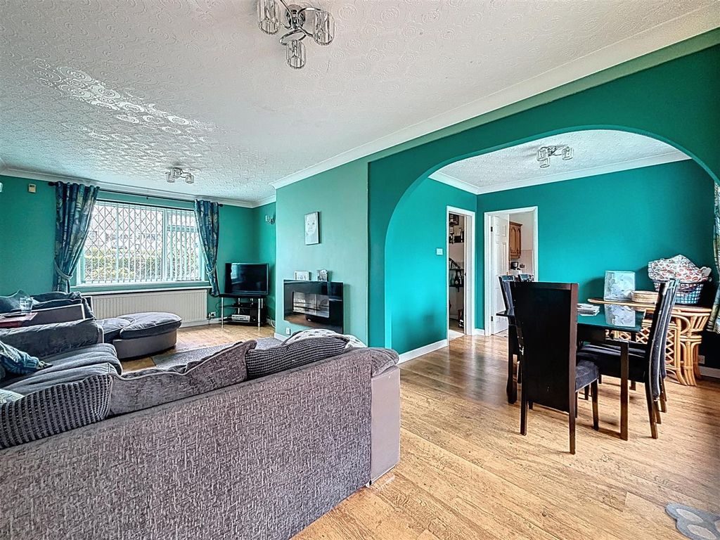 Additional image 5 of 4 bed detached house for saleTranmere Park, Hornsea HU18