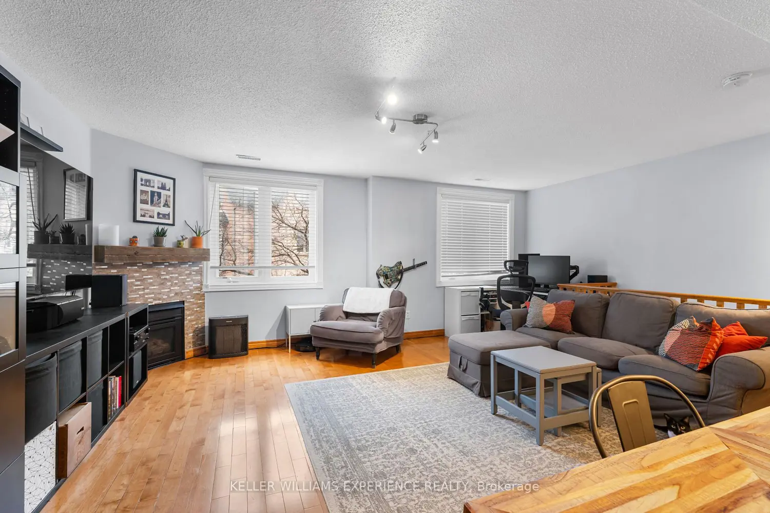 75 Weldrick Road 406 photo 2