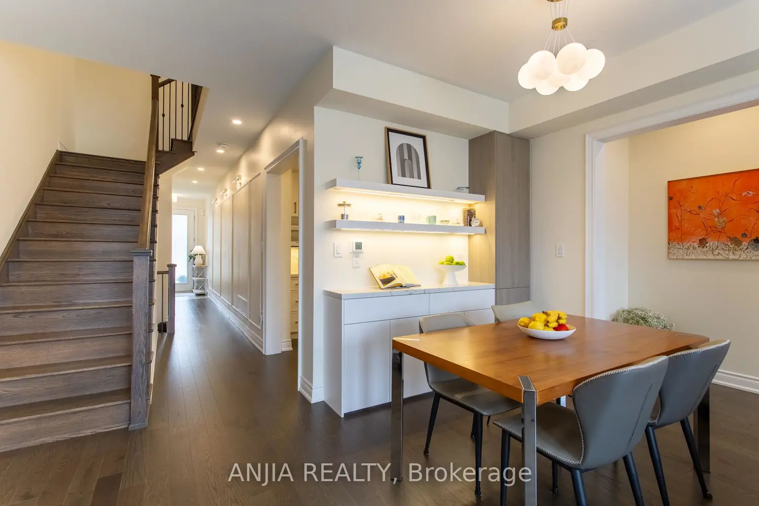 9 Mace Avenue photo 3