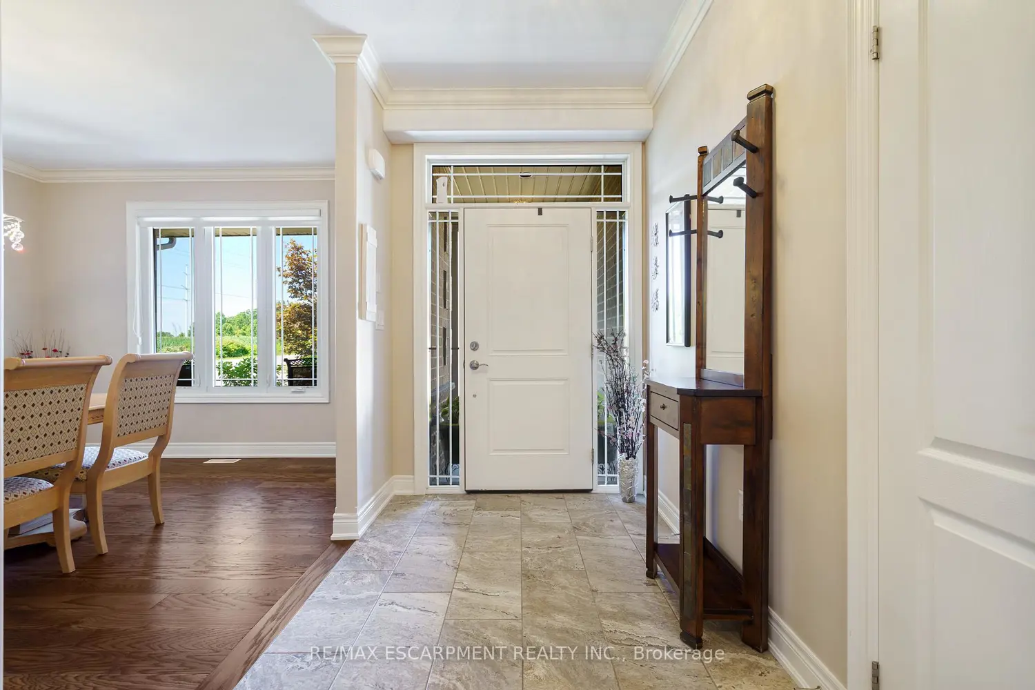 8952 Black Forest Crescent photo 2