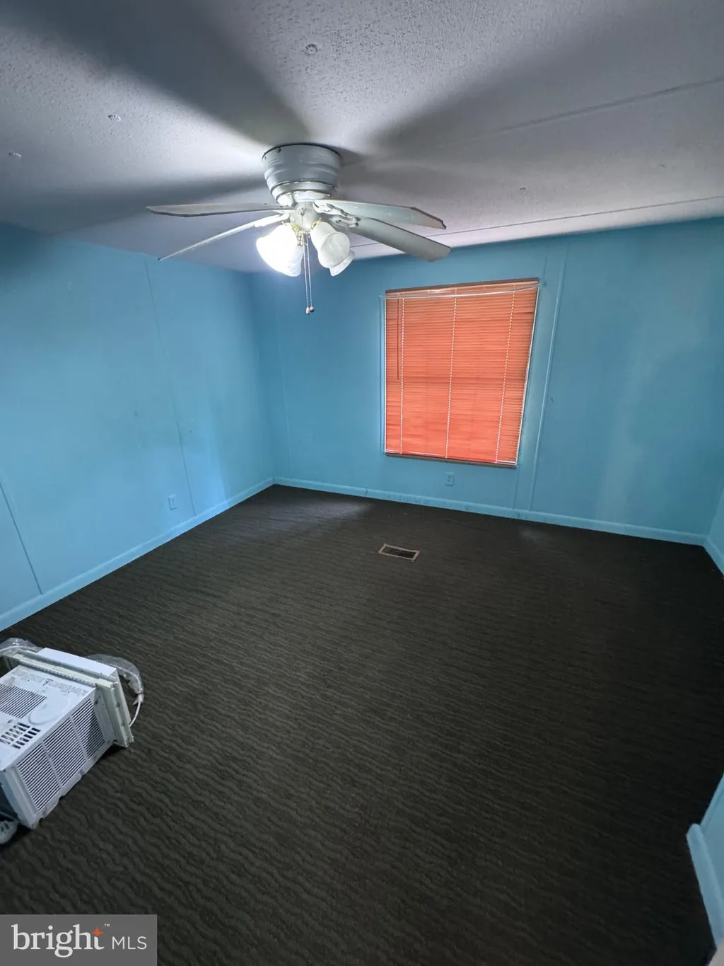 155 Foxdale Lane, Maysville, WV 26833