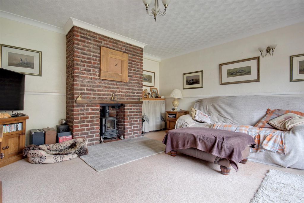 Additional image 2 of 3 bed detached house for saleCheyne Walk, Hornsea HU18