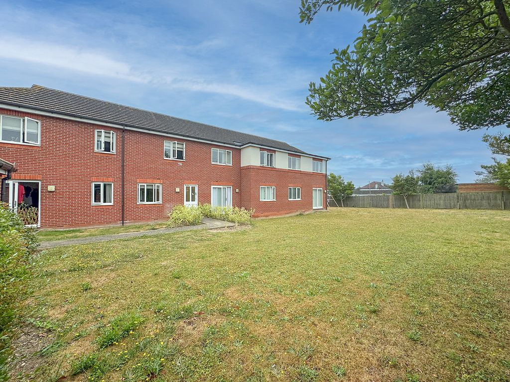 Additional image 11 of 1 bed flat for saleAspen Green, Ashingdon Road, Rochford SS4