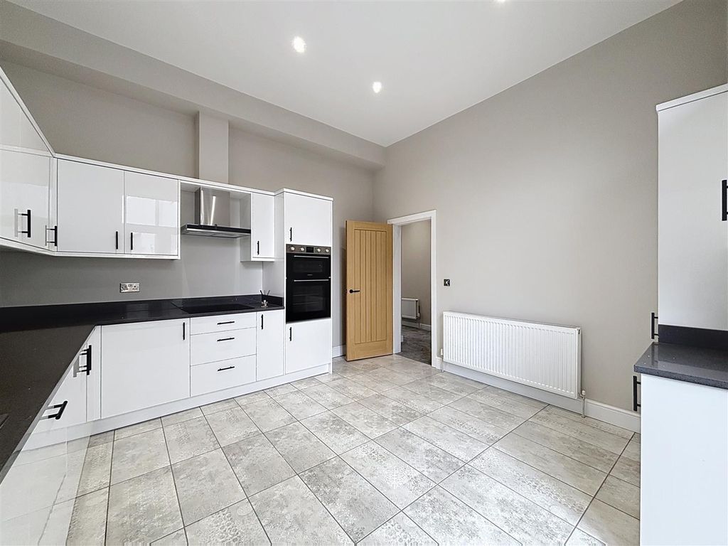 Additional image 10 of 4 bed end terrace house for saleEsplanade, Hornsea HU18