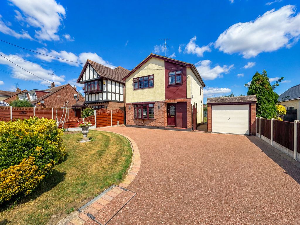 4 bed detached house for salePoplars Avenue, Hawkwell SS5