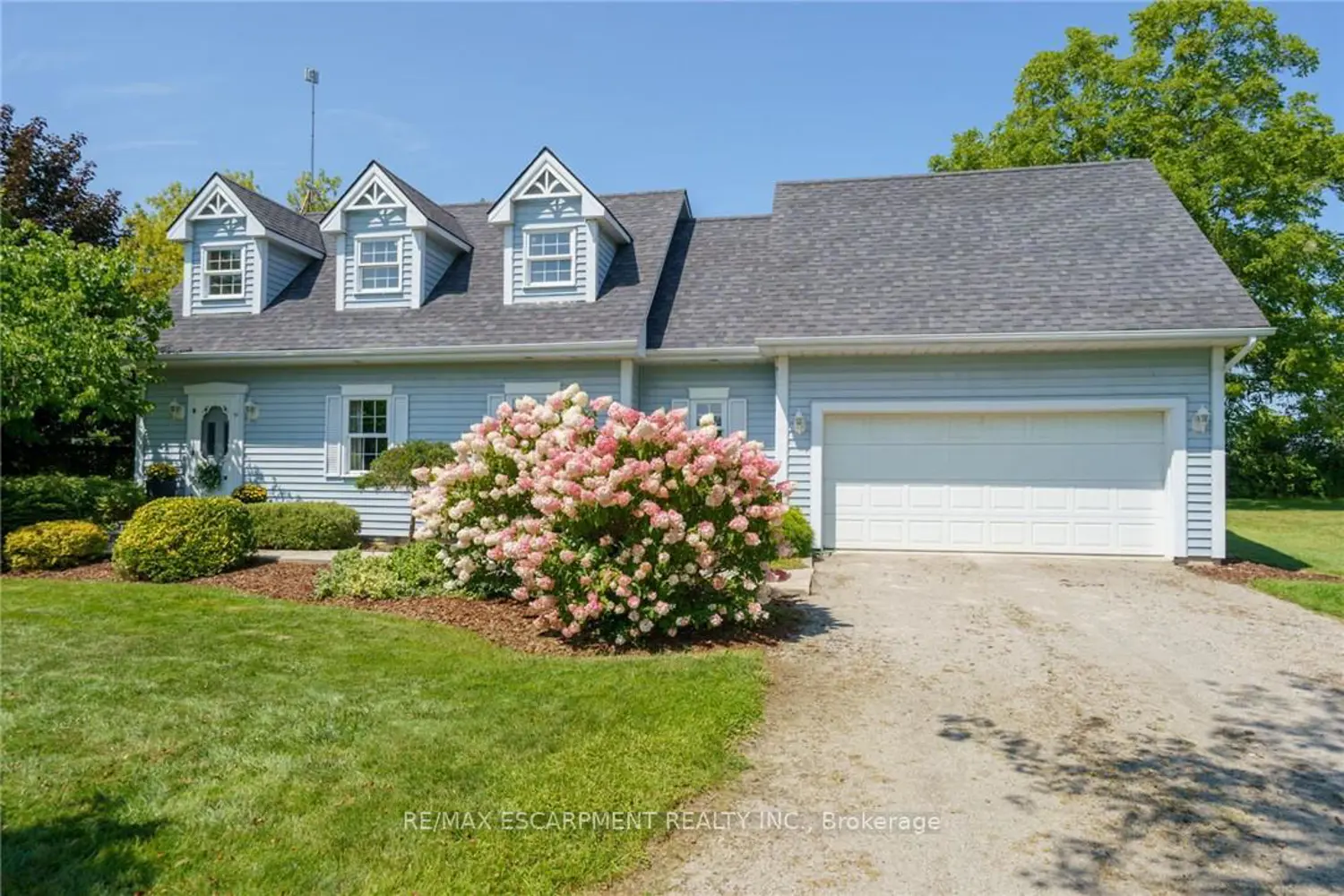 1042 River Road photo 3