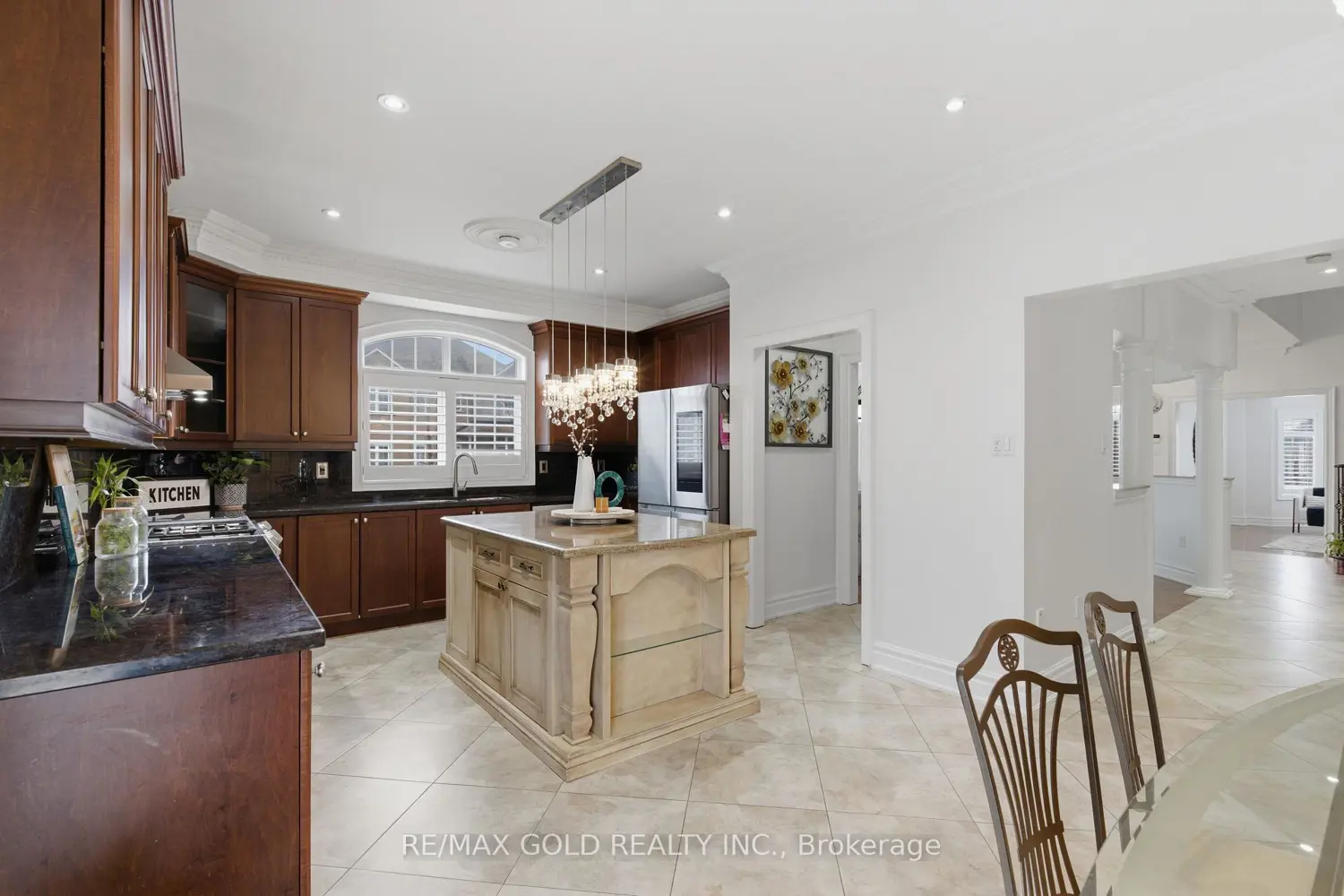 2 Calderstone Road photo 5