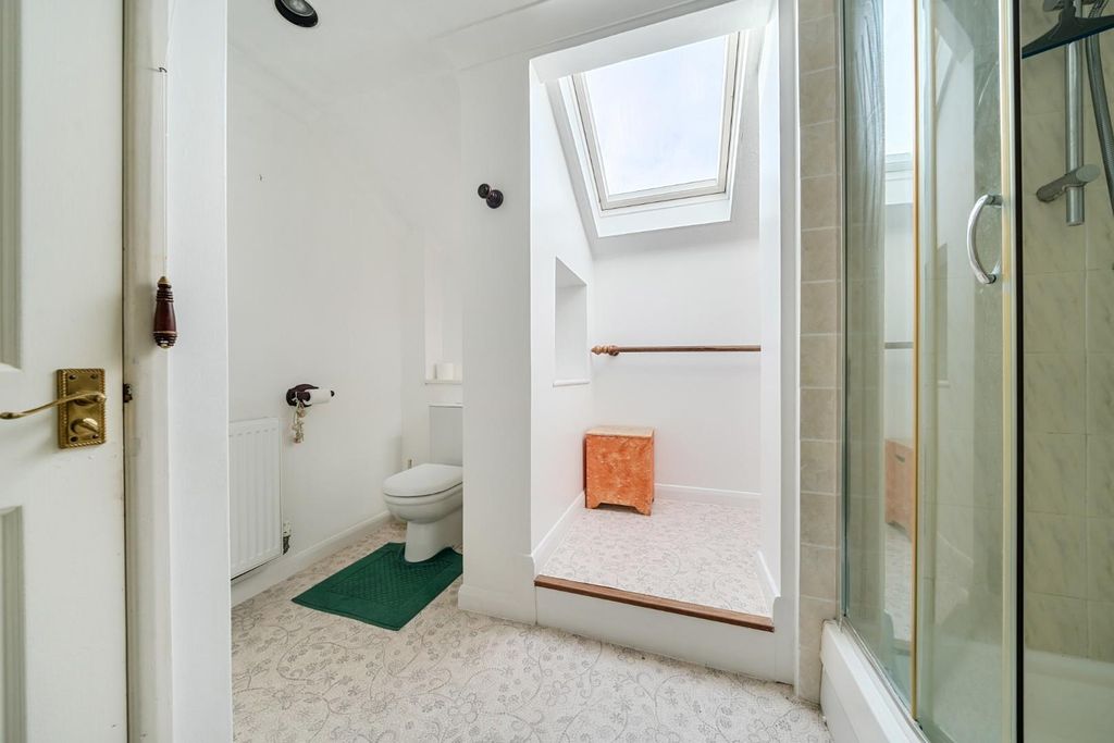 Additional image 11 of 4 bed property for saleSt. Aubins Park, Hayling Island PO11
