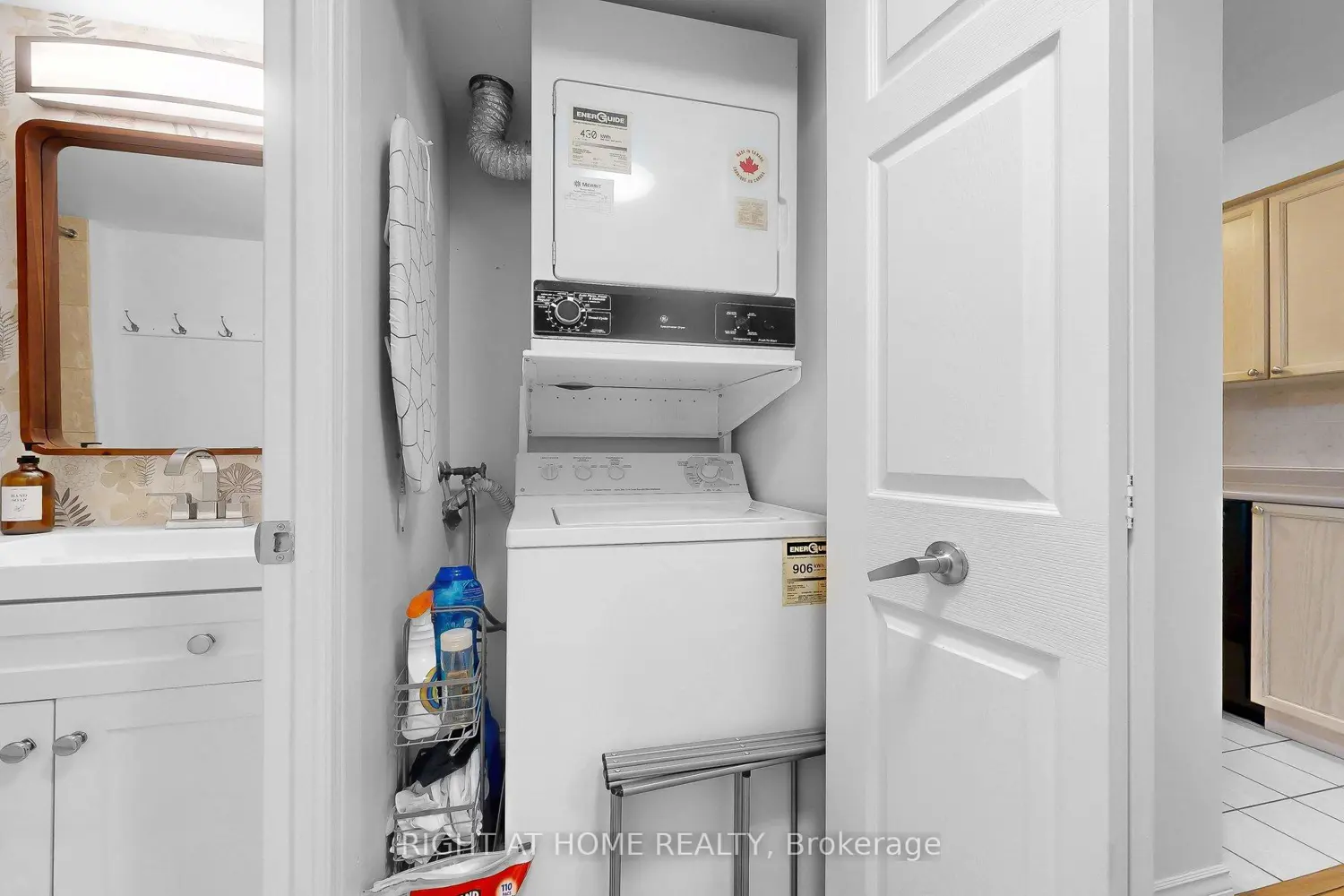Additional image 10 of 2100 John Street 216