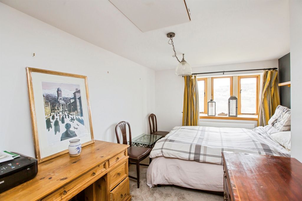 Additional image 14 of 4 bed link detached house for saleLee Lane, Halifax HX3