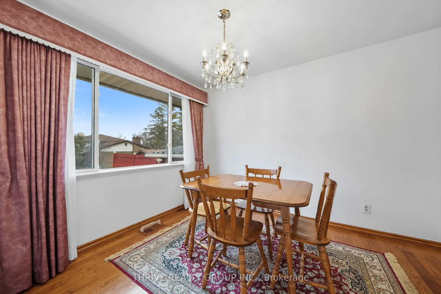 6 Southwood Crescent photo 4