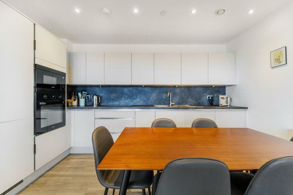 Additional image 4 of 2 bed flat for sale2 Selbourne Avenue, Hounslow TW3