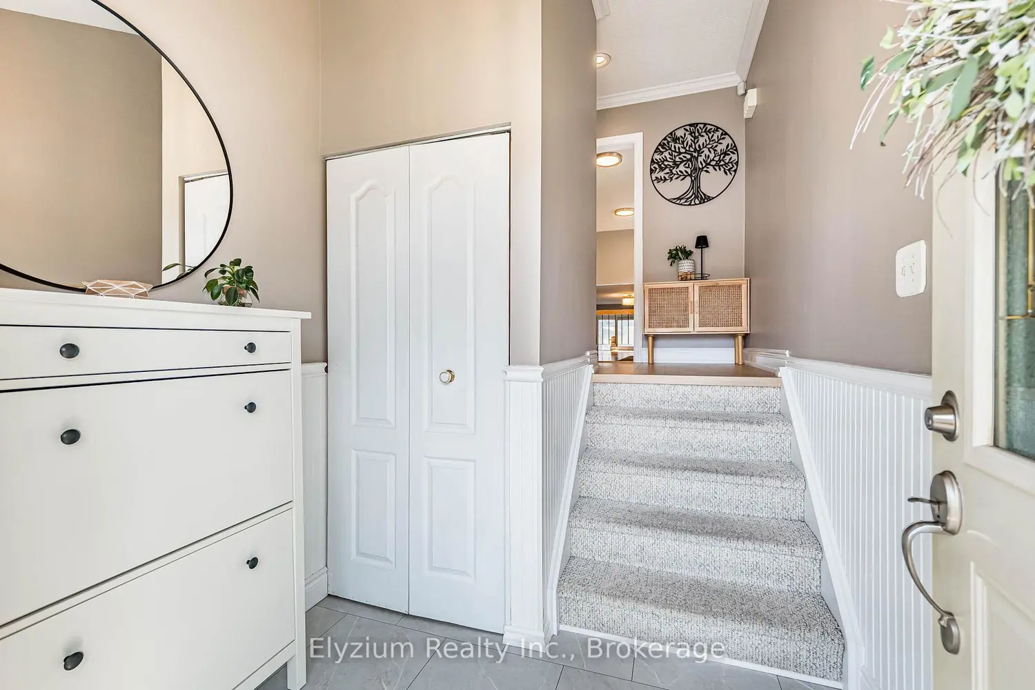 6953 Cherbourg Gardens photo 2