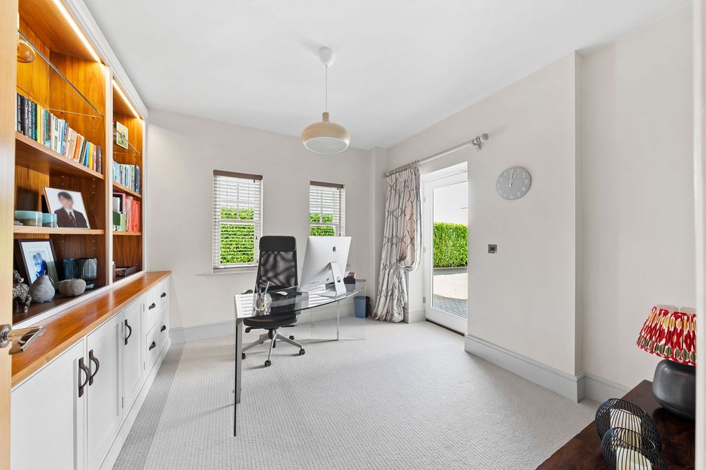 Additional image 40 of 5 bed detached house for saleSussex Avenue, Harrogate HG1