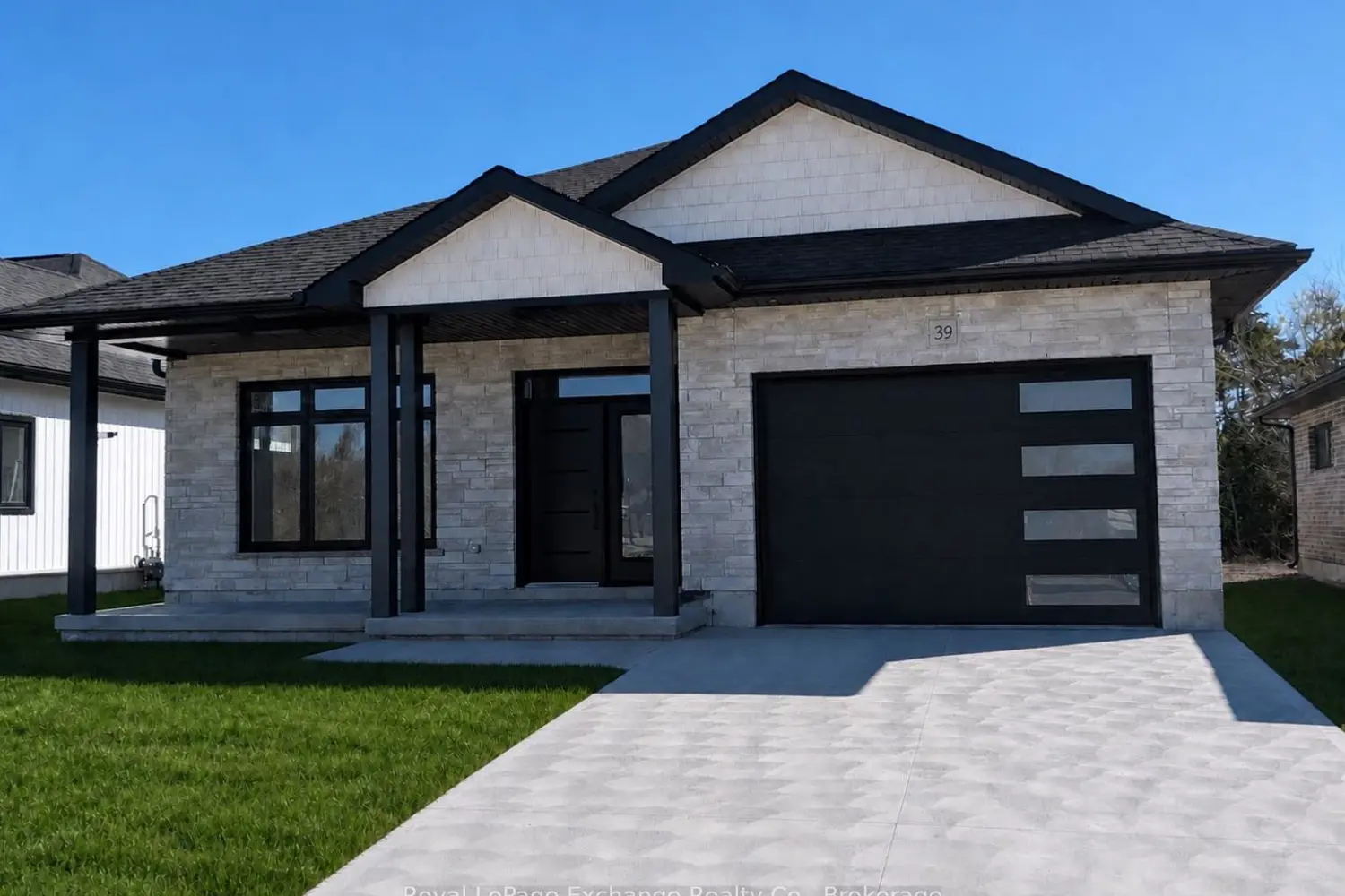 39 Mercedes Crescent