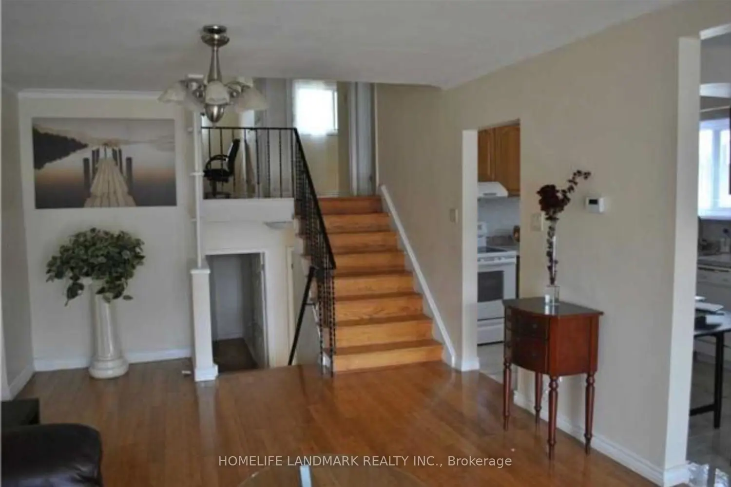 28 Roywood Drive photo 4