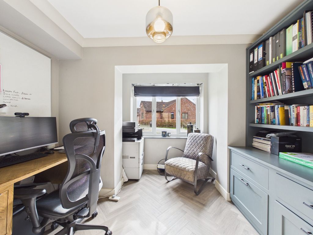 Additional image 20 of 5 bed detached house for saleThe Coachings, Cliff Road, Hessle HU13
